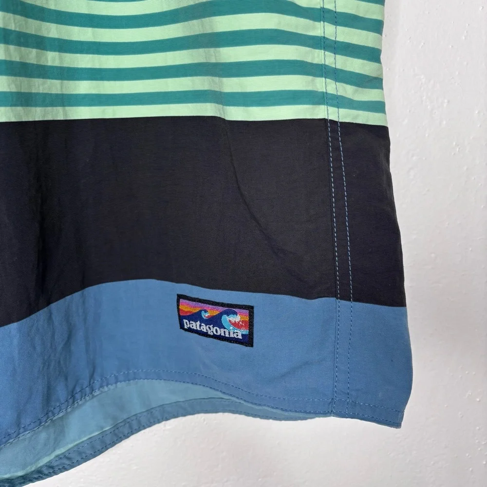 Patagonia Wavefarer Striped Board Shorts Size 40 EUC